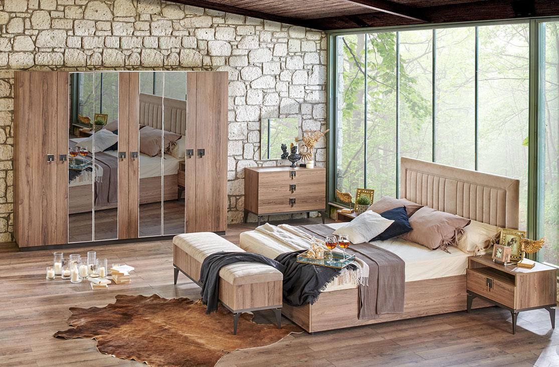 Espanse Bedroom