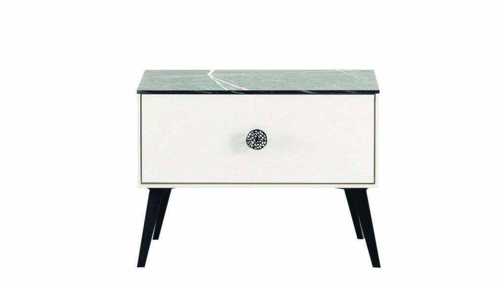 Nia Dresser
