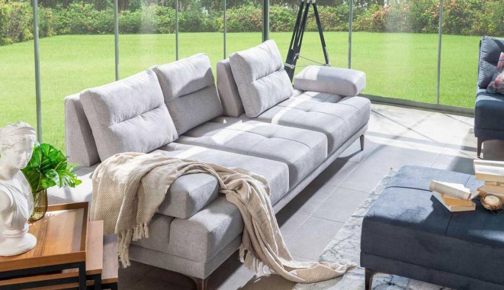 Hollis Sofa Set